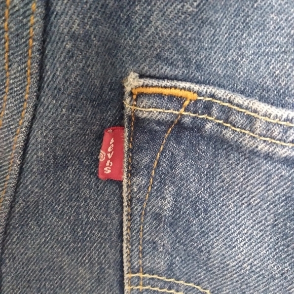 Levi's Light Wash 100% Cotton Button Fly Cut Off Jean Shorts - Picture 7 of 14